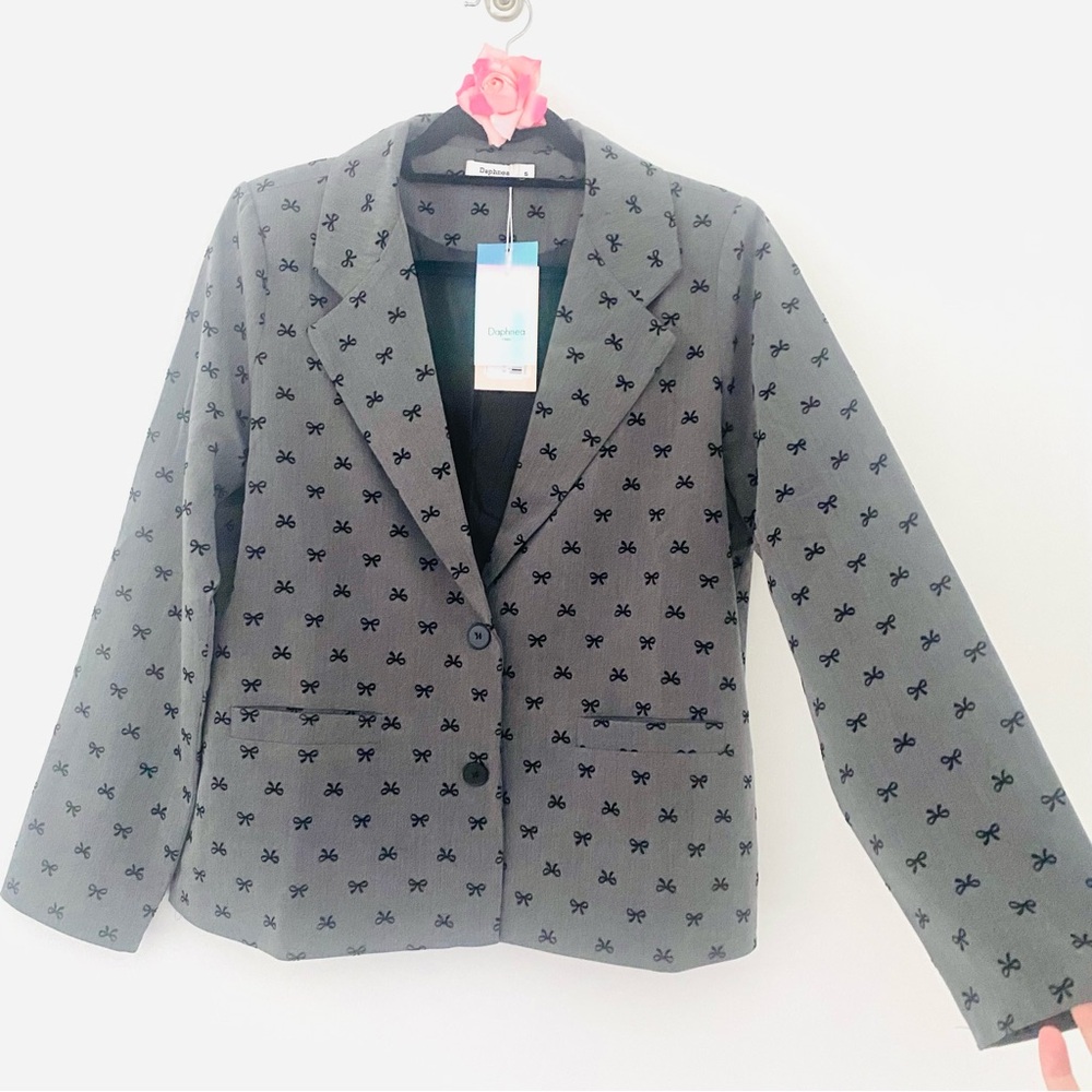 NWT💕Daphnea Paris Grey Blazer SZ S